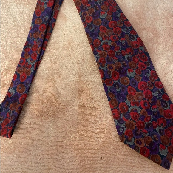Ungaro Paris Floral Tie - Picture 4 of 9